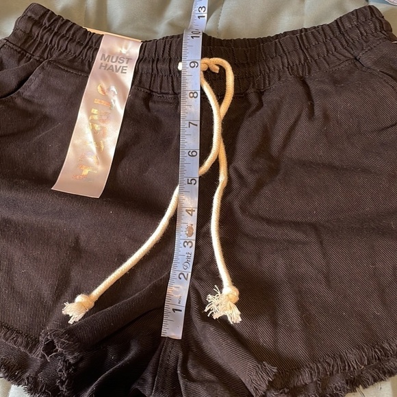 NWT Mid rise Pull-on Shorts XS Tinseltown Black FrayPocket Drawstring Elastic - Picture 14 of 14
